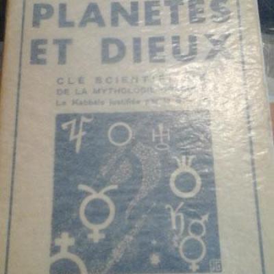 Planetesetdieux